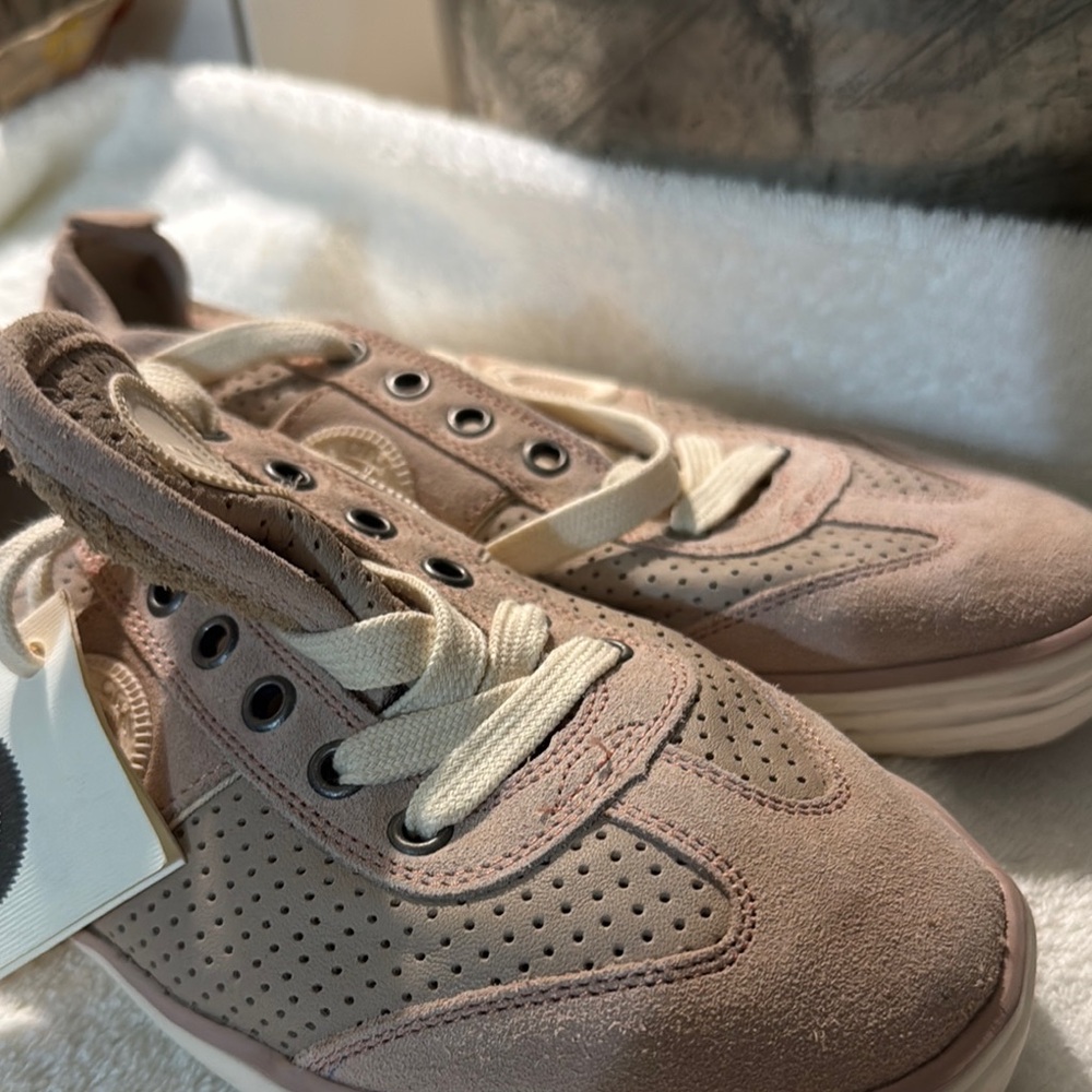 Wome Aro sneakers